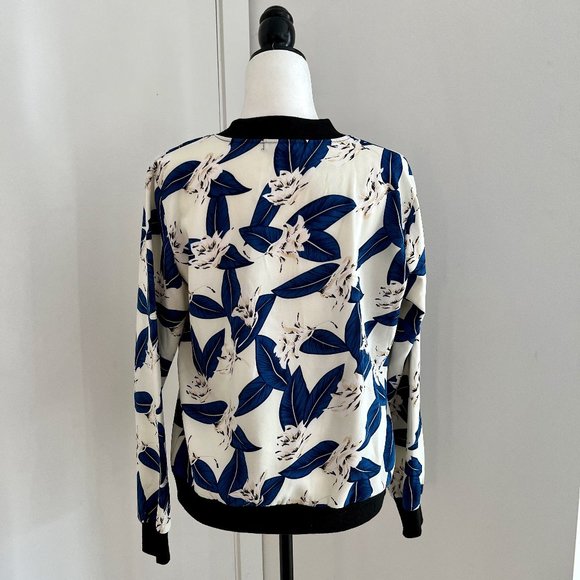 Vintage Floral Lightweight Zip Up Bomber Jacket | Small | Blue/White - Picture 4 of 10